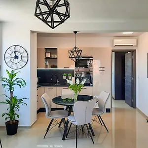  Apartment Enjoy - New With Terrace And Free Parking Garage Kroatien
